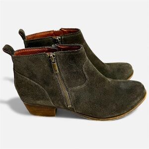 Lucky Brand Suede Ankle Bootie Women’s Size 7.5 Green Betwixt
